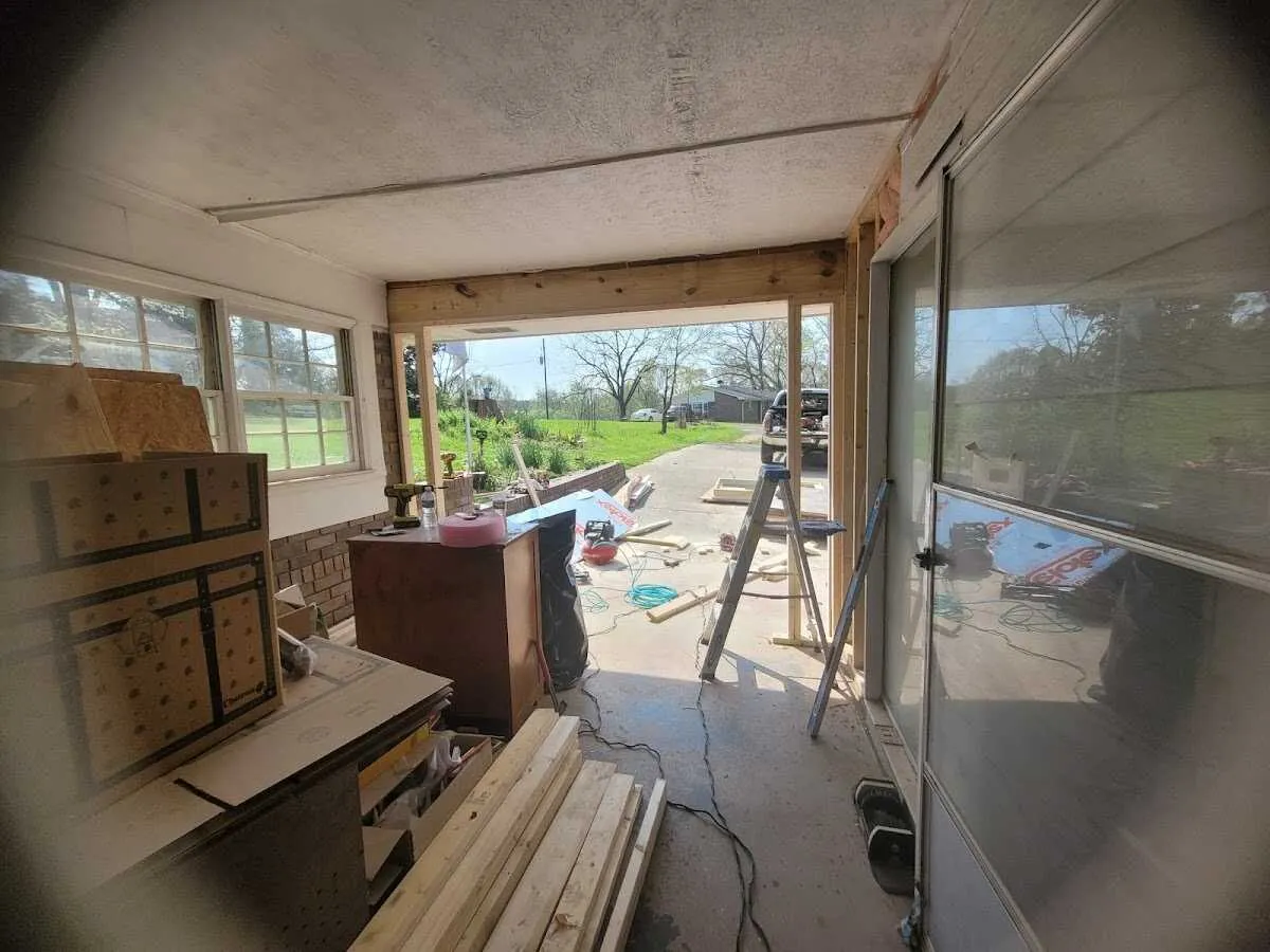 Air movers and dehumidifier for Water Mitigation Services in Lakes of the Four Seasons